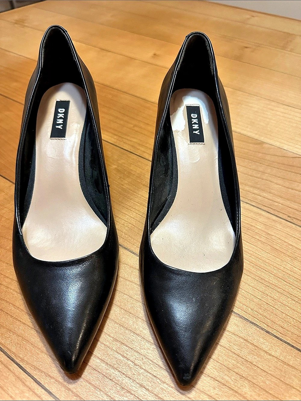 DKNY Pointed Toe Heels in Black US 9/40